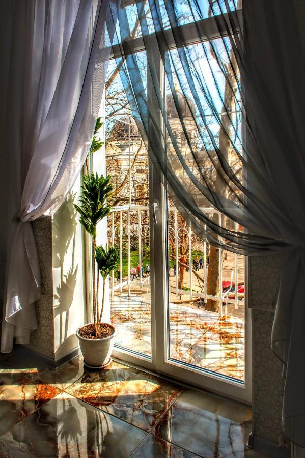 Soborna Square Apartment Odessa Dış mekan fotoğraf