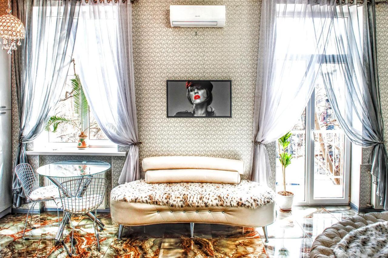 Soborna Square Apartment Odessa Dış mekan fotoğraf